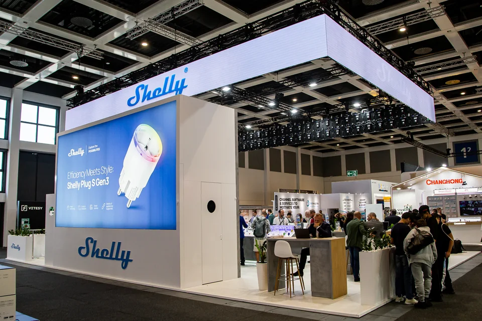 Shelly exhibition stand with overhead LED branding and double-sided LED wall at IFA Berlin 2024